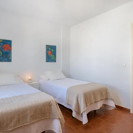 Casa La Caleta * فامارا